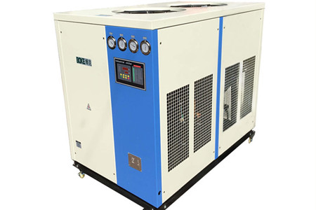 一臺風(fēng)冷箱式冷水機多少錢？
